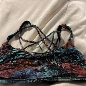 Lululemon Free to Be Wild Sports Bra Size 12
